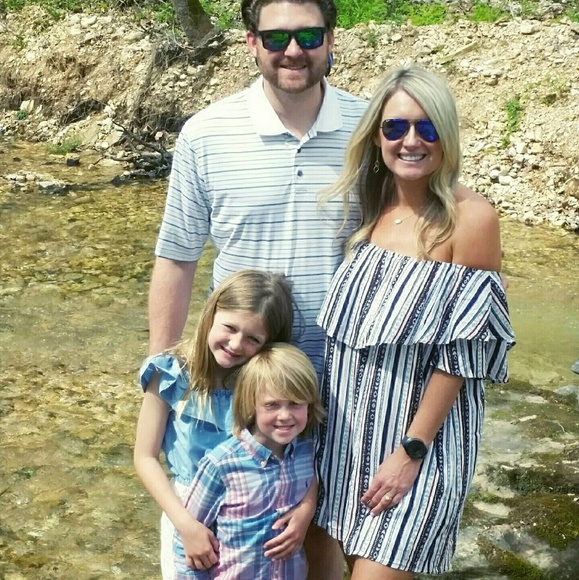 Meet your posher - Picture 2 of 3